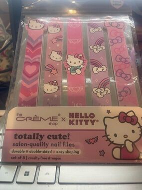 Crème Hello Kitty Pink Nail File Set and 2 blender sponges